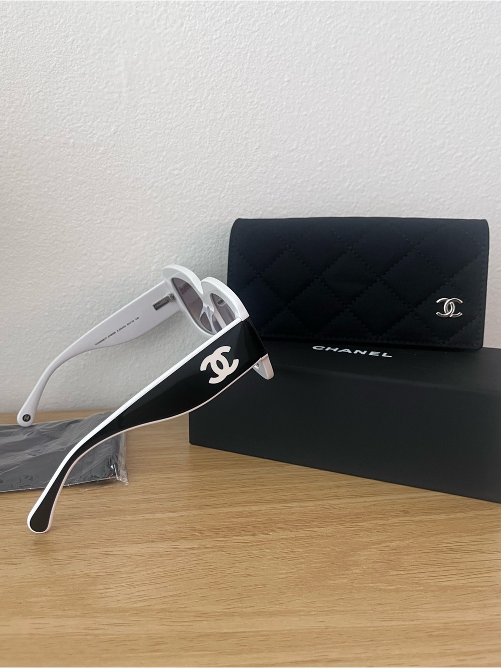 NWT CHANEL Sunglasses ch6059 - Picture 6 of 7